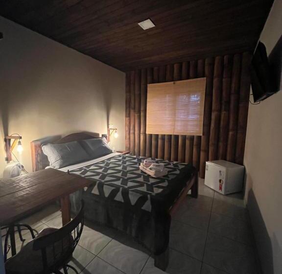 Suite with lake view, Recanto Dos Sonhos Guest House