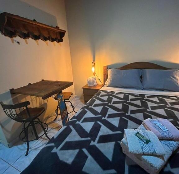 Suite with lake view, Recanto Dos Sonhos Guest House