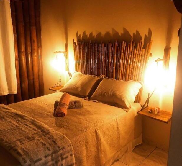 Suite with lake view, Recanto Dos Sonhos Guest House