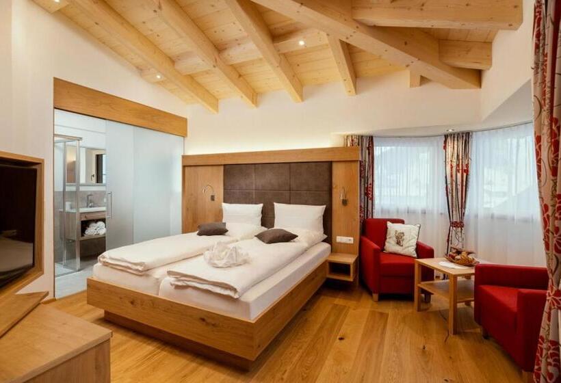 חדר דלוקס עם מרפסת, Dorfstube