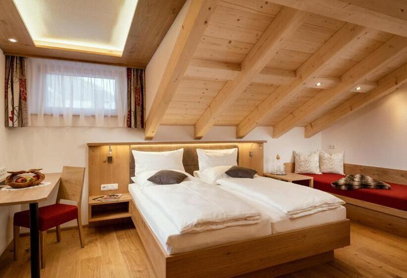 חדר סטנדרט מותאם לאדם עם מוגבלויות, Dorfstube