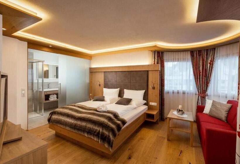 חדר סטנדרט עם מרפסת, Dorfstube