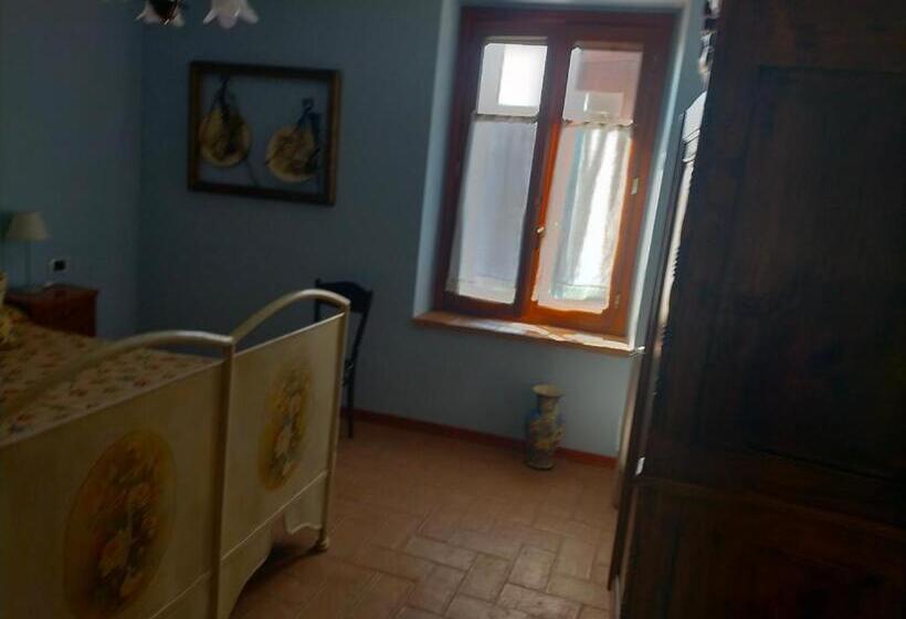 חדר בסיסי, La Ca Veja