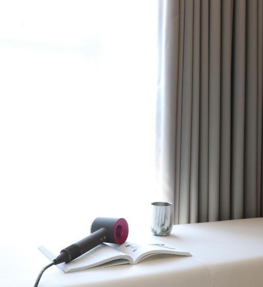 اتاق سوپریور, Manho