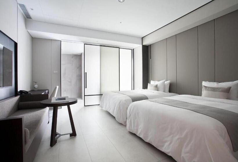 اتاق استاندارد, Manho