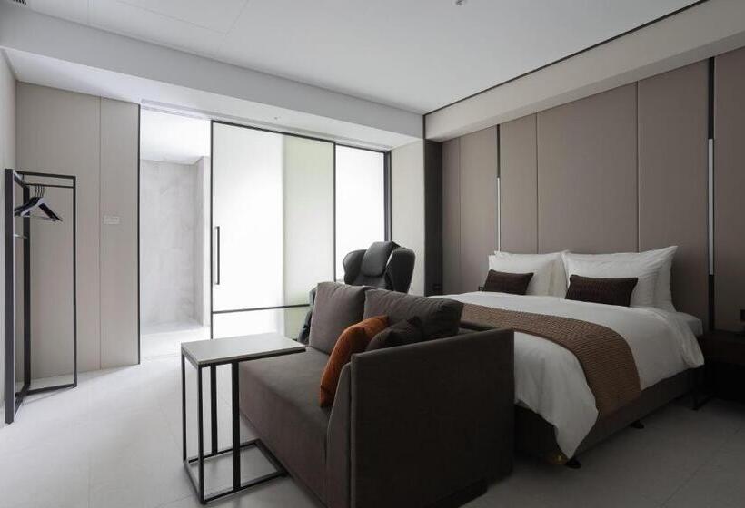 اتاق استاندارد با تخت بزرگ, Manho