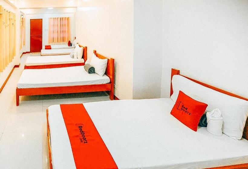 Семейный Номер, Reddoorz At S & L Apartelle Daraga Albay