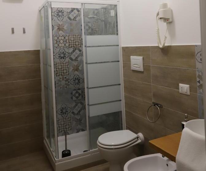 Трехместный Номер Стандарт с Балконом, Ai Quattro Venti Guest House