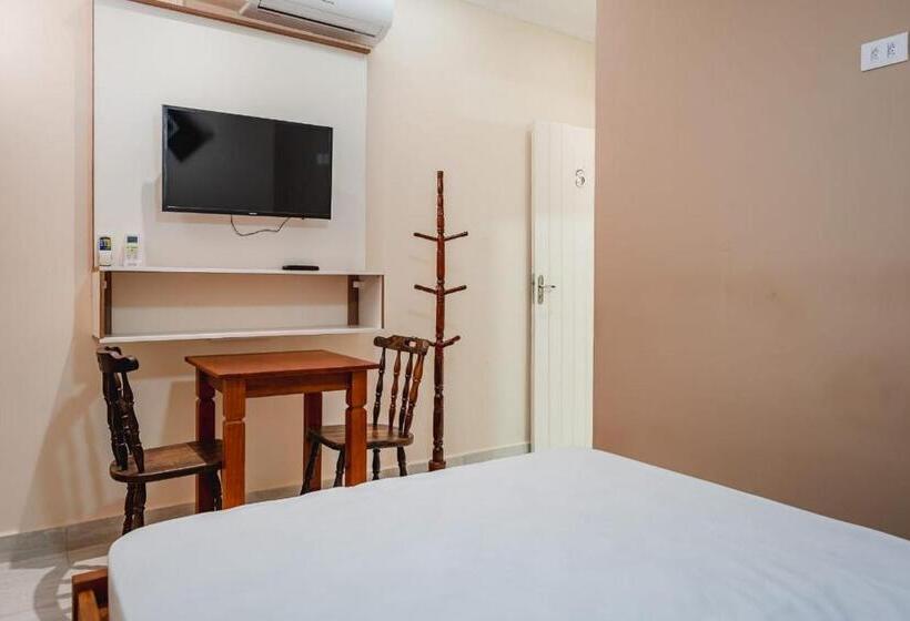 סוויטה, Pousada Oásis