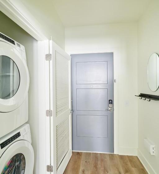 إستوديو قياسى, Sonder At Lc Sobro