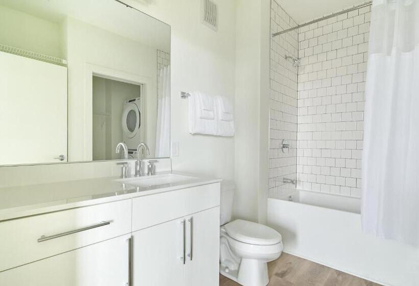 إستوديو سوبيريور, Sonder At Lc Sobro