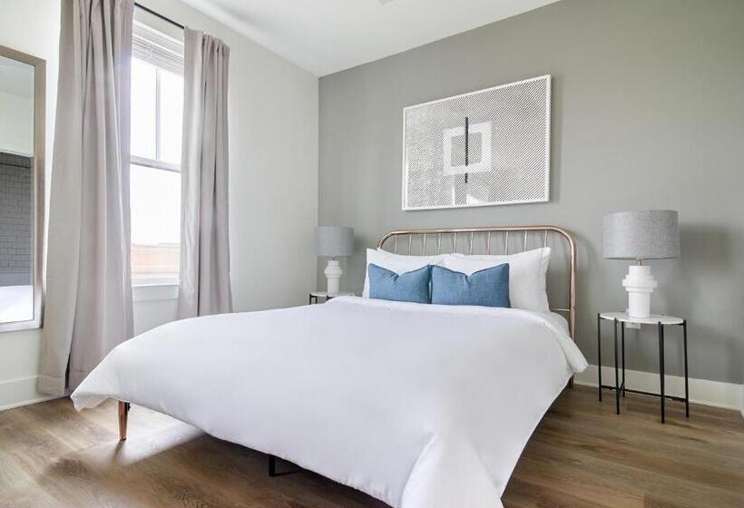 إستوديو سوبيريور, Sonder At Lc Sobro