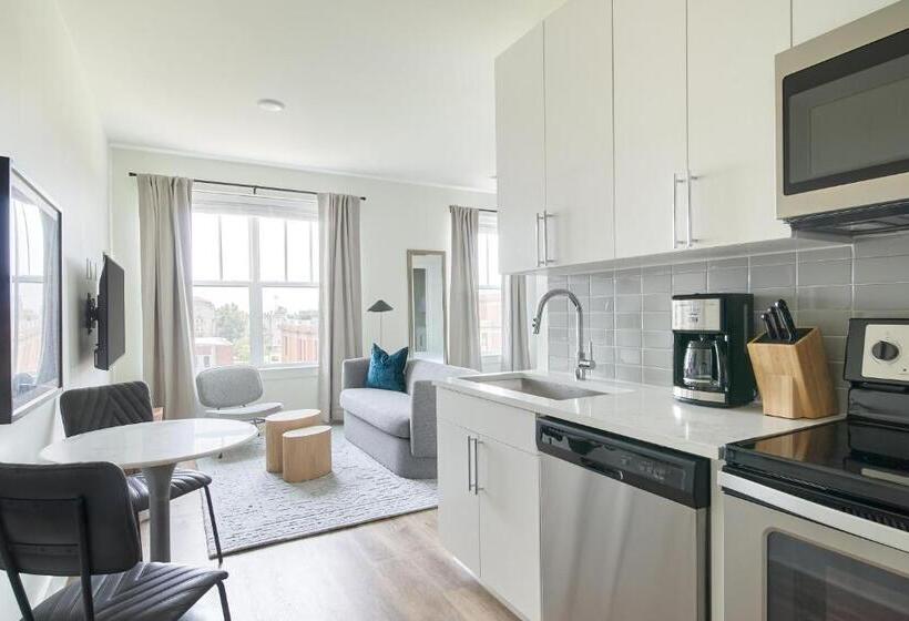 إستوديو سوبيريور, Sonder At Lc Sobro