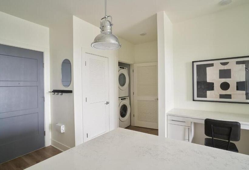 جناح سوبيريور, Sonder At Lc Sobro