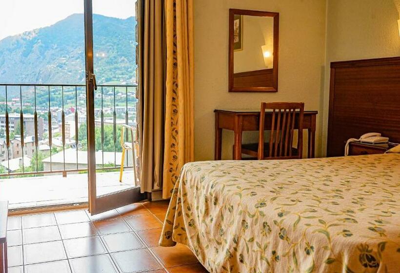 اتاق استاندارد چهار تخته, Coray