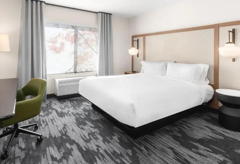 キングサイズベッドのスタンダードルーム, Fairfield By Marriott Inn & Suites Seattle Poulsbo