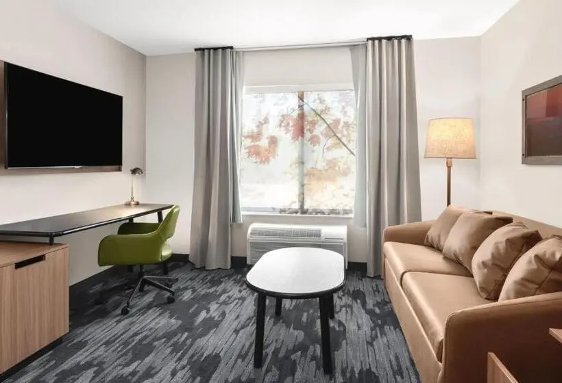 キングサイズベッドのスイートルーム, Fairfield By Marriott Inn & Suites Seattle Poulsbo