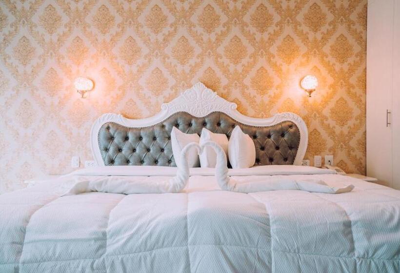 سوییت لوکس, Lima Central Design Hotel Spa & Club