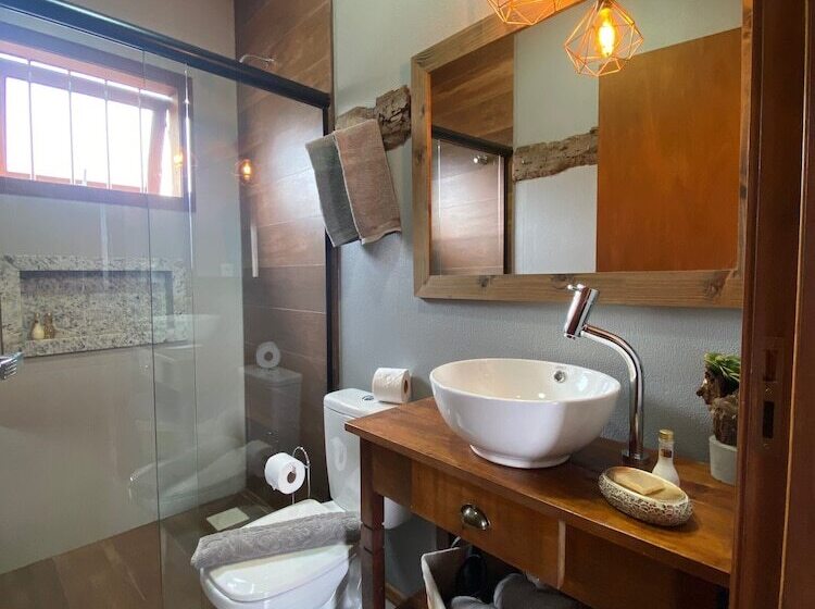 غرفة عائلية, Refugio Dos Coiotes