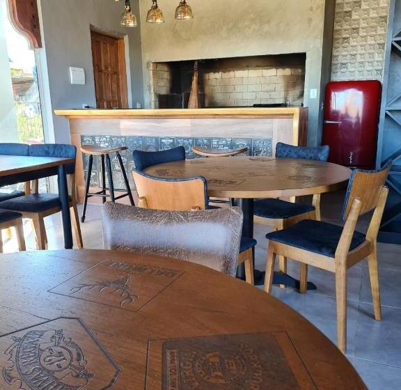 غرفة عائلية, Refugio Dos Coiotes