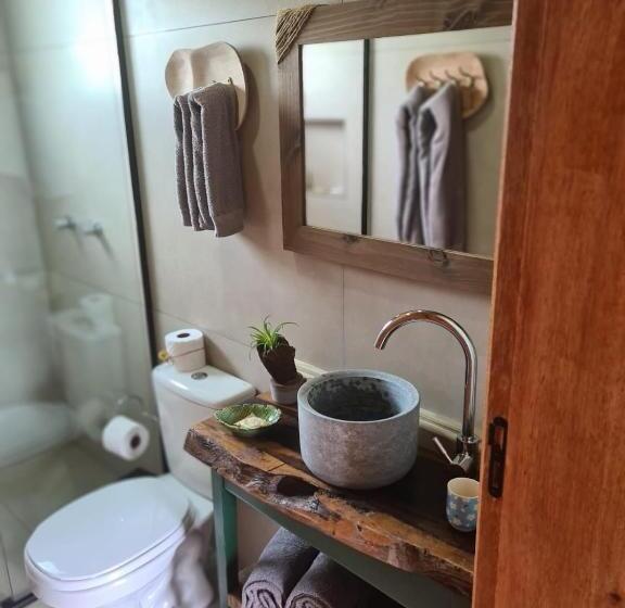 جناح, Refugio Dos Coiotes