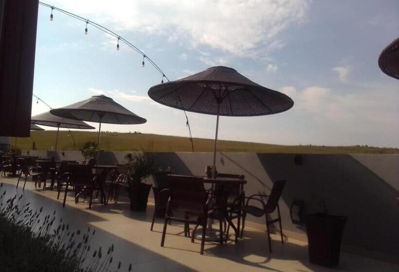 غرفة عائلية, Refugio Dos Coiotes