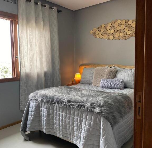 غرفة عائلية, Refugio Dos Coiotes