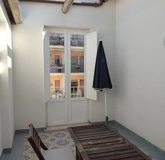 Deluxe-studio, La Reggia Apartments Milazzo
