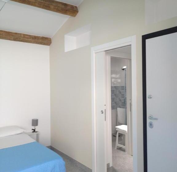 Escritório Deluxe, La Reggia Apartments Milazzo