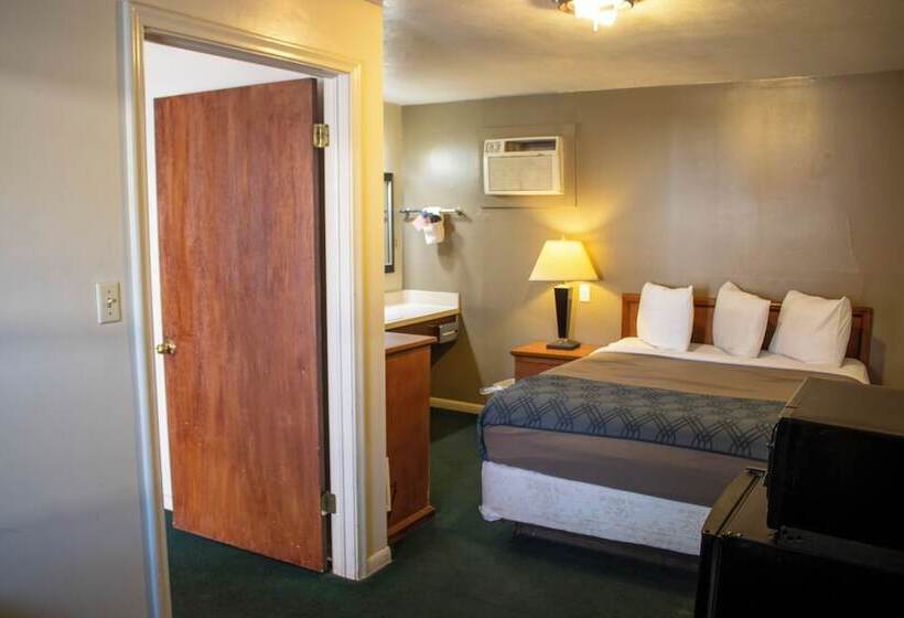 חדר משפחתי, Patriot Stay Motel