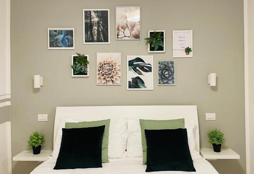 חדר סופריור, Ca  Ross