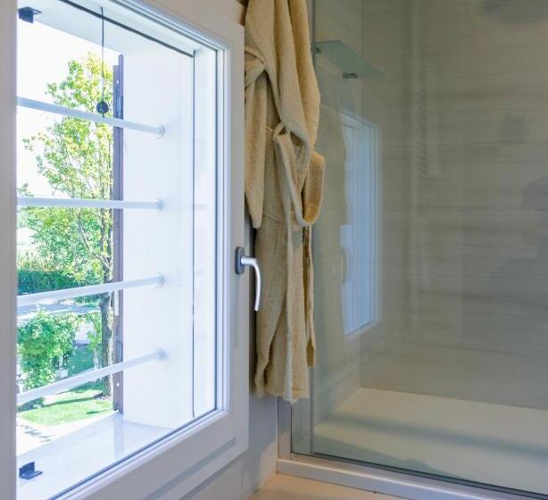 חדר דלוקס, Ca  Ross