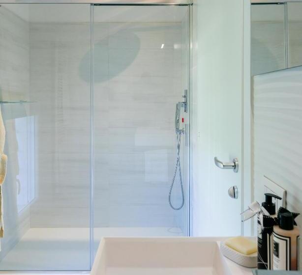 חדר דלוקס, Ca  Ross