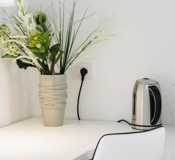 חדר דלוקס, Ca  Ross