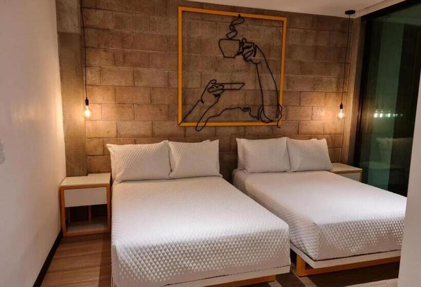 اتاق لوکس, Bourbon Hostal