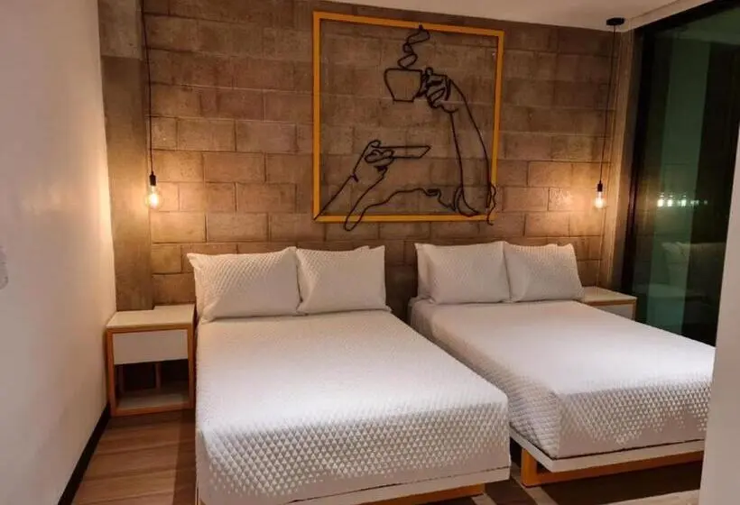اتاق لوکس, Bourbon Hostal