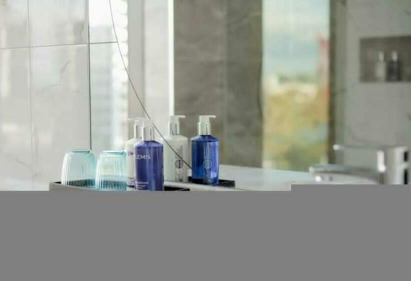 带大床的标准间, Dorsett Gold Coast