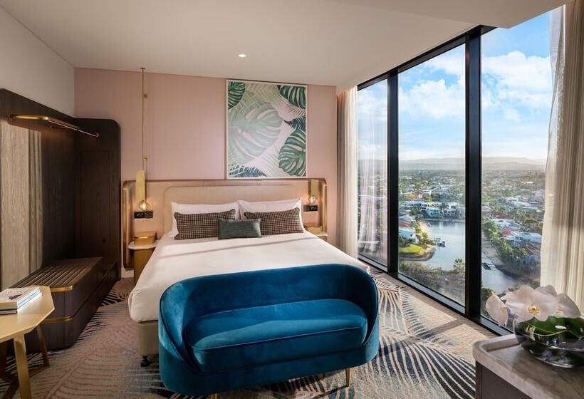 Номер Executive, Dorsett Gold Coast