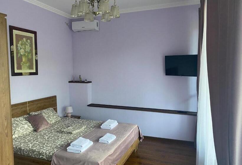 חדר דלוקס, Grand