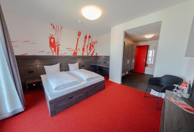 Студия Стандарт, Havenhostel Stade
