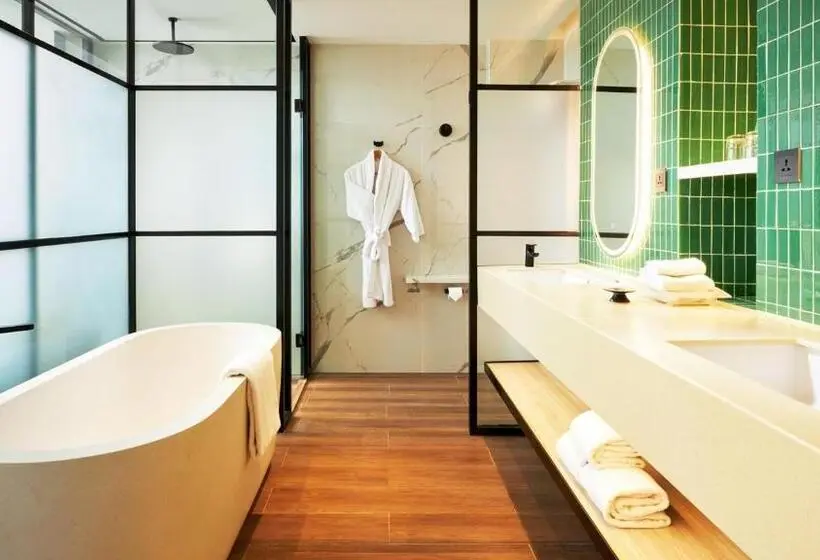 キングサイズベッドのスイートルーム, Holiday Inn Bali Sanur, An Ihg
