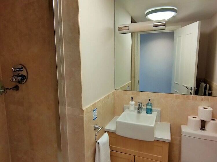 スタンダードルーム, The Chilterns Fox