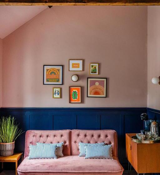 اتاق استاندارد با تخت بزرگ, The Queens Chew Magna