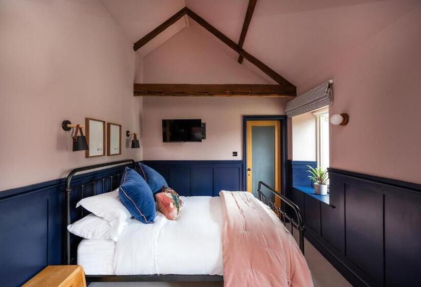 اتاق استاندارد با تخت بزرگ, The Queens Chew Magna