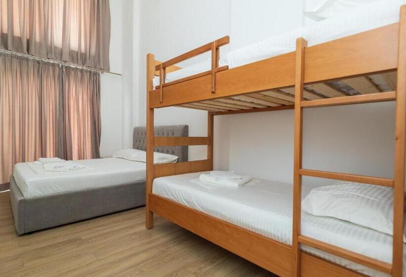 带阳台标准四人间, Ventus