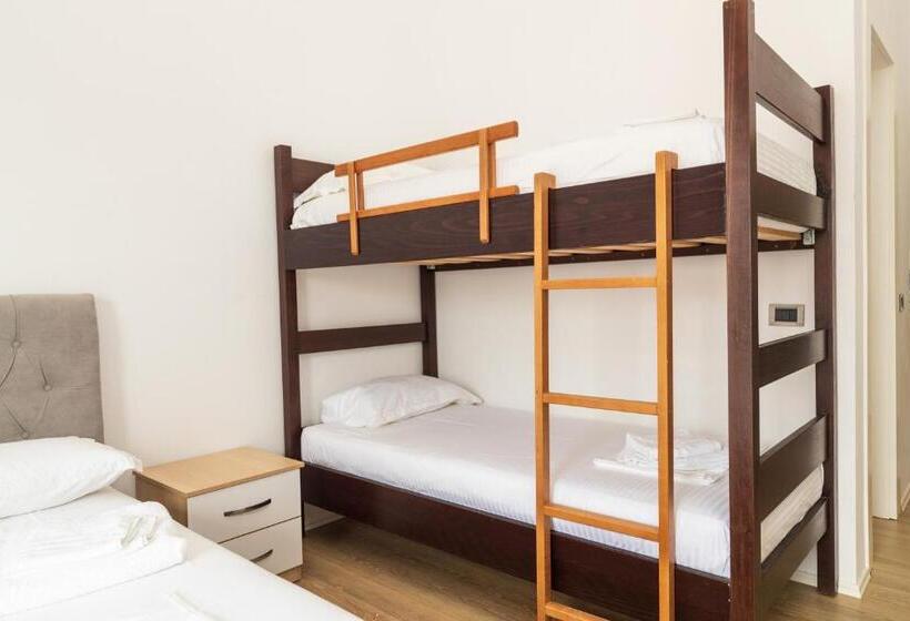 经典四人房间, Ventus