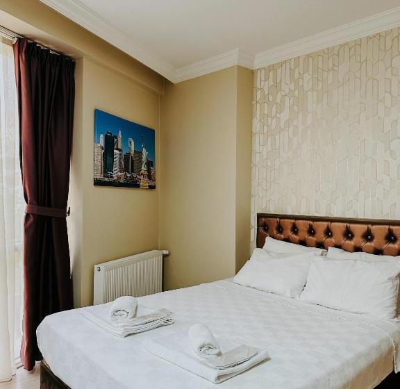 جناح جونيور, Punta Vista