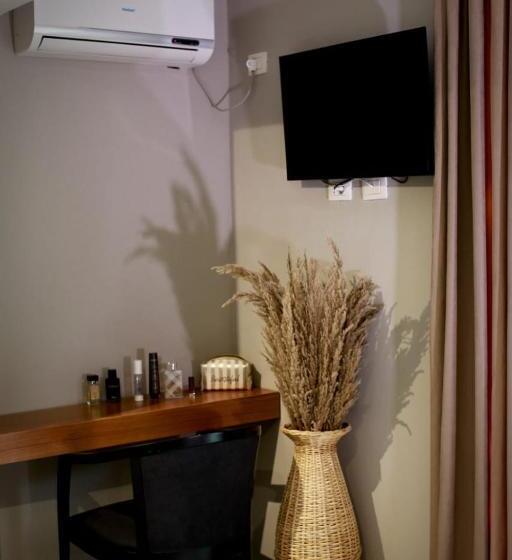 اتاق لوکس خانوادگی, Garden Palace