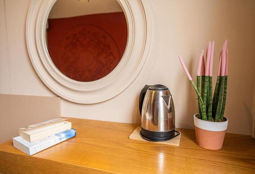 اتاق لوکس با چشمانداز دریا, Garden Palace