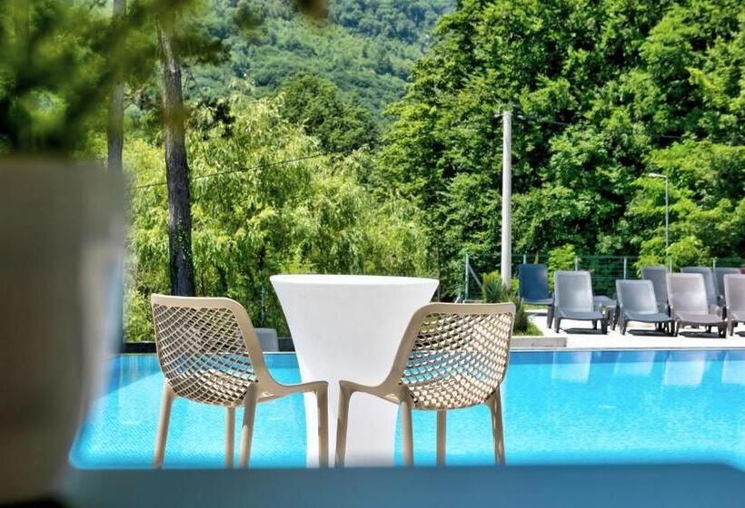 اتاق استاندارد چهارنفره با بالکن, Vila Sunce Village Resort Konjic